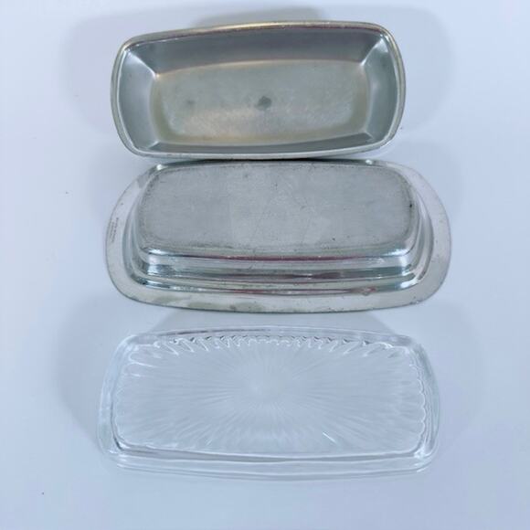 MCM Silver Plated Butter Dish w/Glass butter Tray Pewter Berry & Leaf Handle VTG - Picture 3 of 16